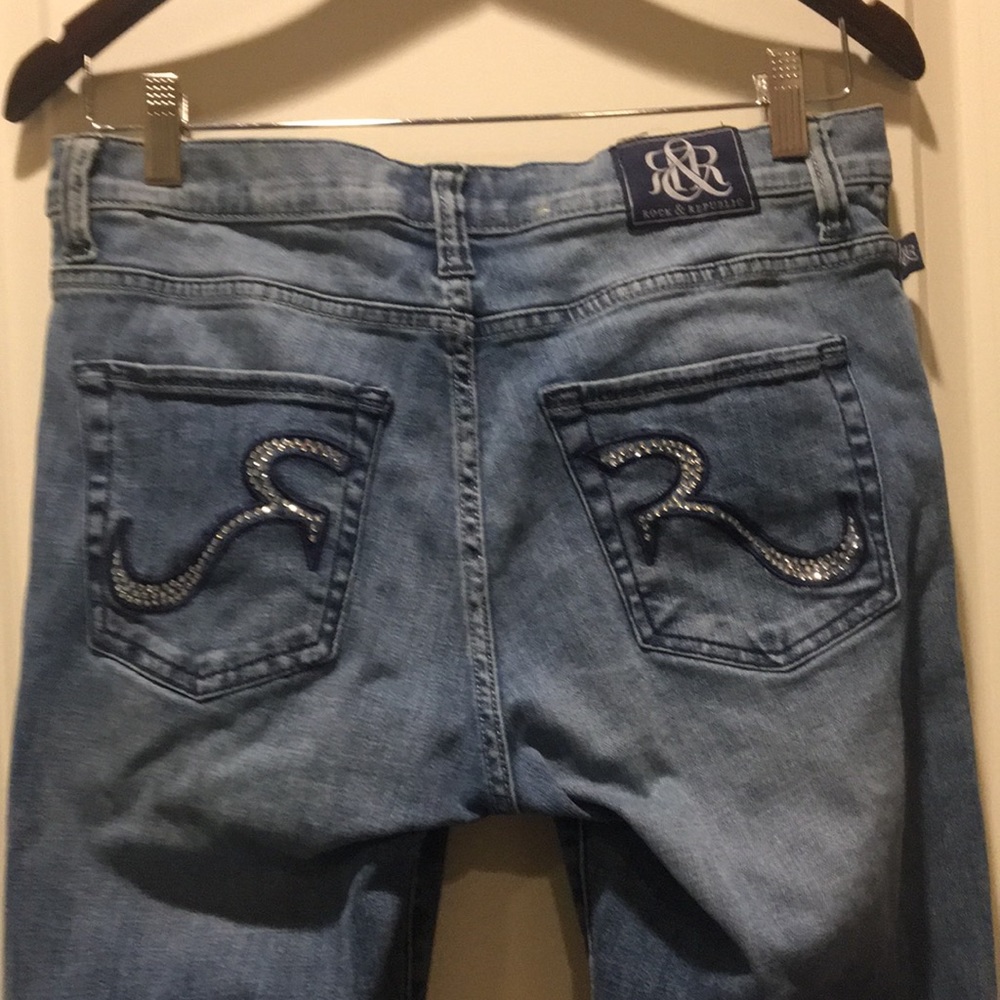 Rock & Republic womens Kasandra bedazzled distressed w/ stretch jeans size 10